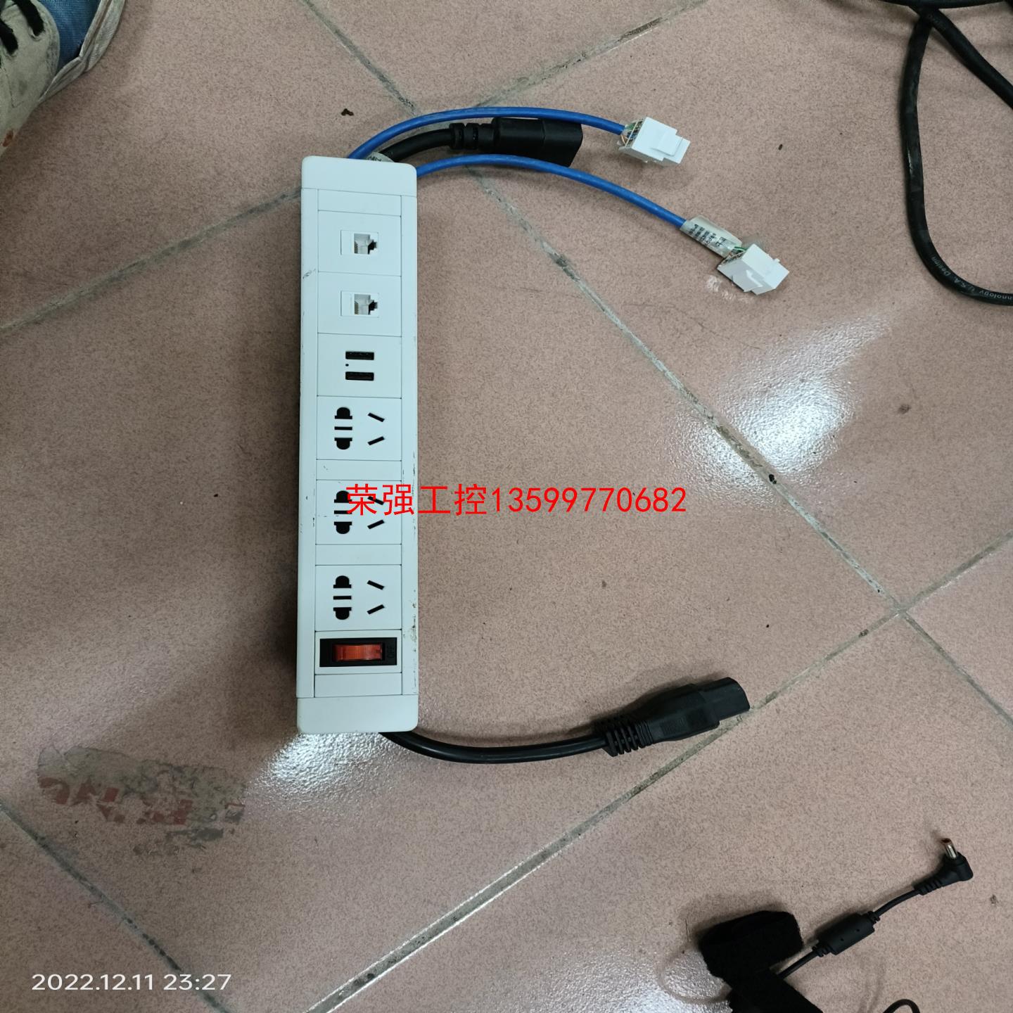 【荣强工控】joye嵌入式插座一个图片