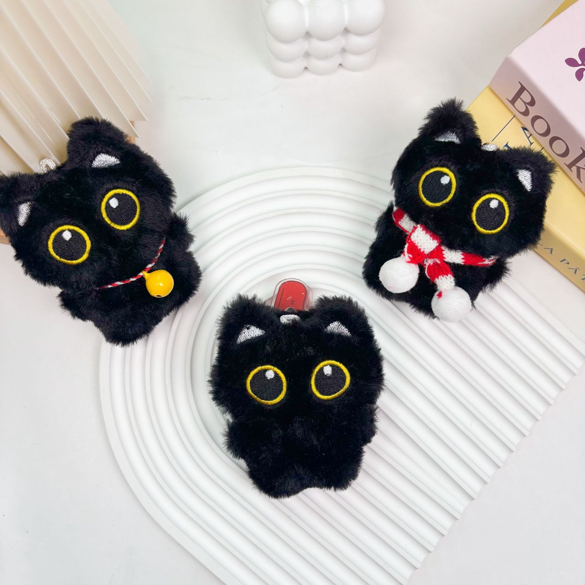 新款小猫玩偶围脖可爱小饰品创意玩偶生日礼物学生挂件毛绒钥匙扣