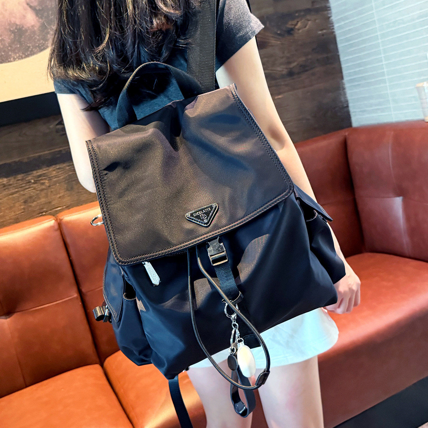 香港双肩包女2026新款休闲百搭抽绳背包大容量多用包牛津布旅行包