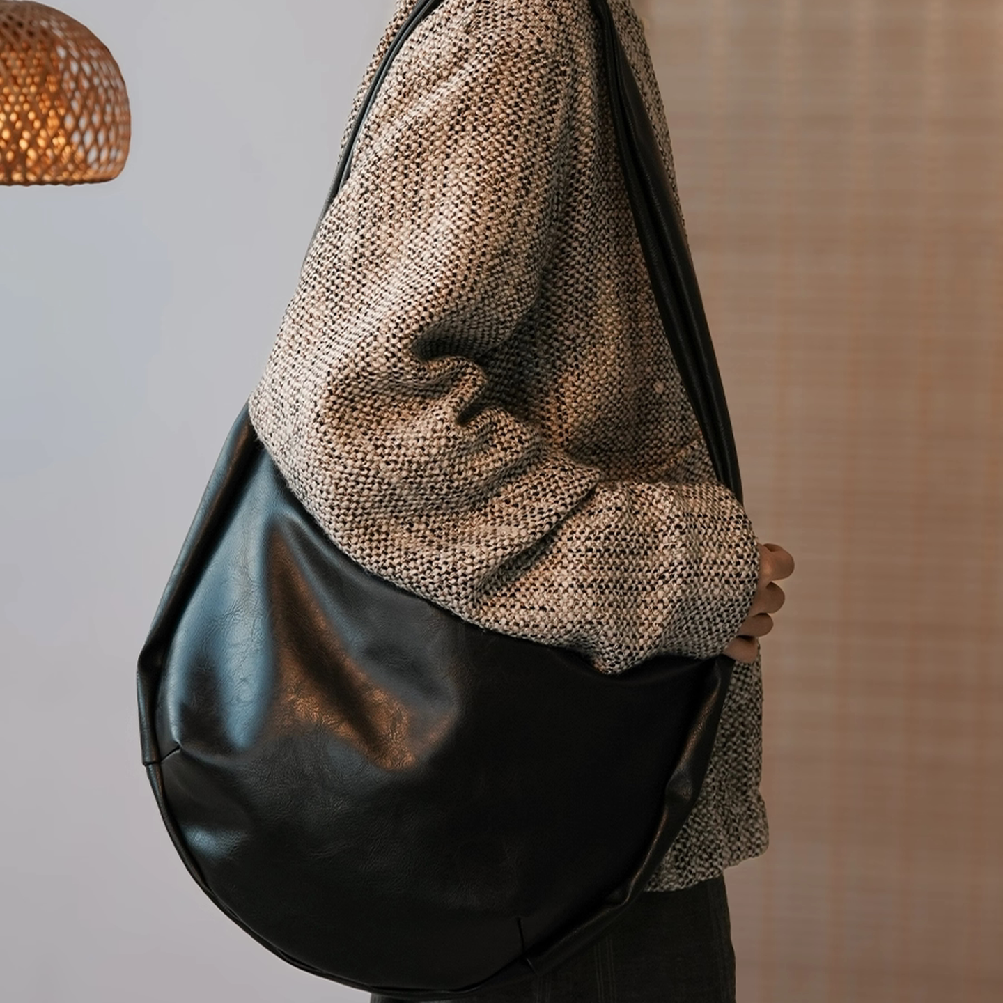 香港IT HKins复古软皮大容量饺子包高级感休闲单肩斜挎托特包男女