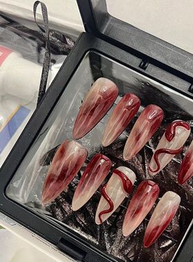 赤蛇|高级感国风系列水墨手绘蛇形手工穿戴甲冰透百搭新中式美甲