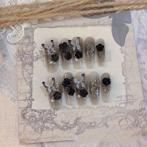 纯手工制作暗黑辣妹甲黑