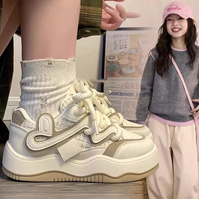女童2026春秋新款儿童运动星星板鞋中大童小众百搭时尚学生休闲鞋