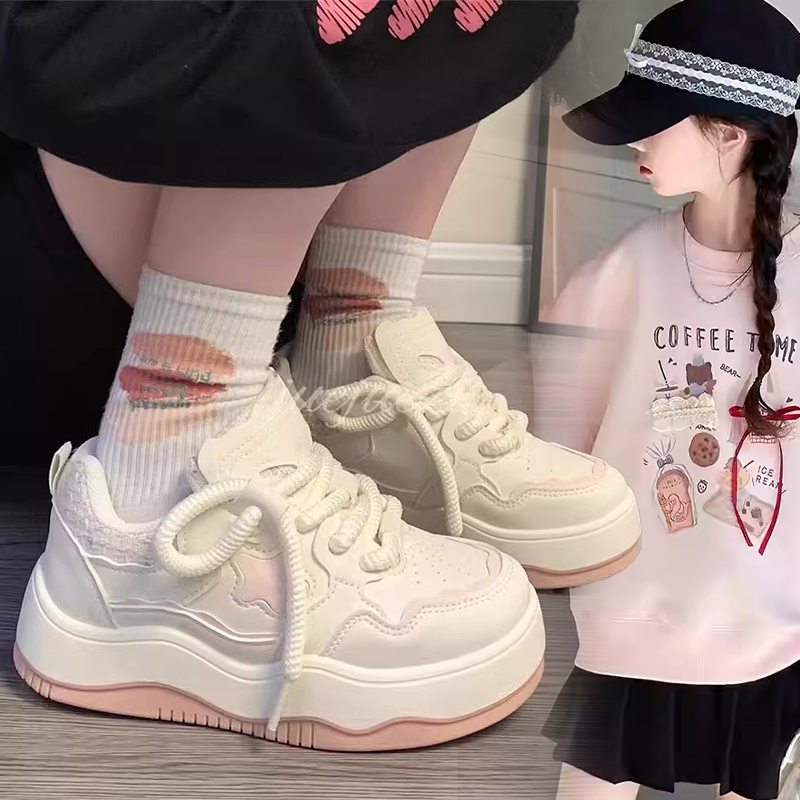 时尚百搭洋气学生休闲板鞋女童2026春秋新款软底舒适小众运动鞋潮