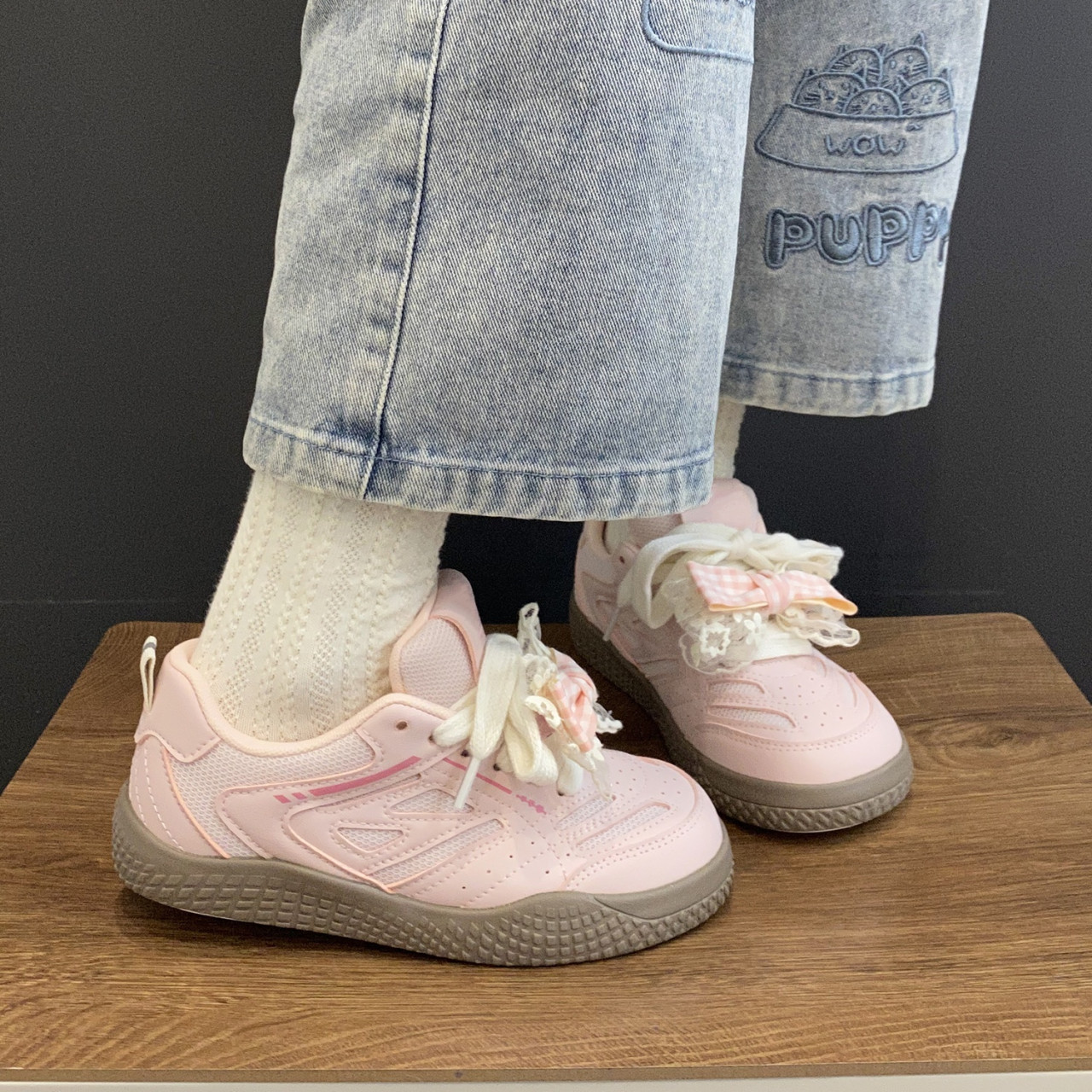 女款韩版甜美蝴蝶结装饰休闲板鞋中大童女孩2026春秋新款软底鞋子