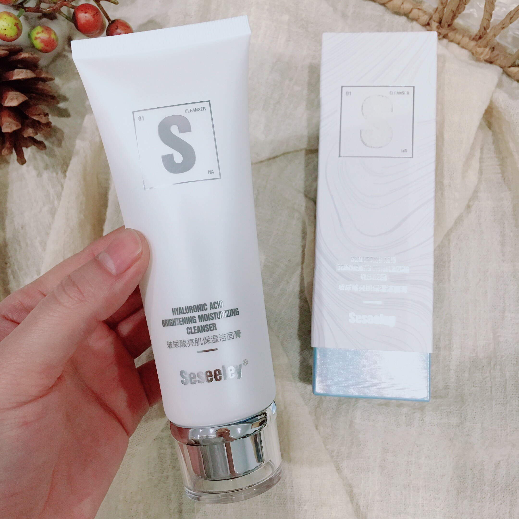 洗卸合一 全速前“净”~雪家玻尿酸亮肌保湿洁面膏控油清爽洁面乳
