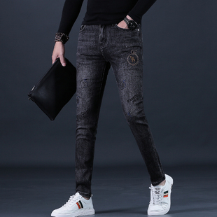 男士黑灰色牛仔裤修身小脚秋季厚款高端刺绣男裤百搭弹力休闲长裤