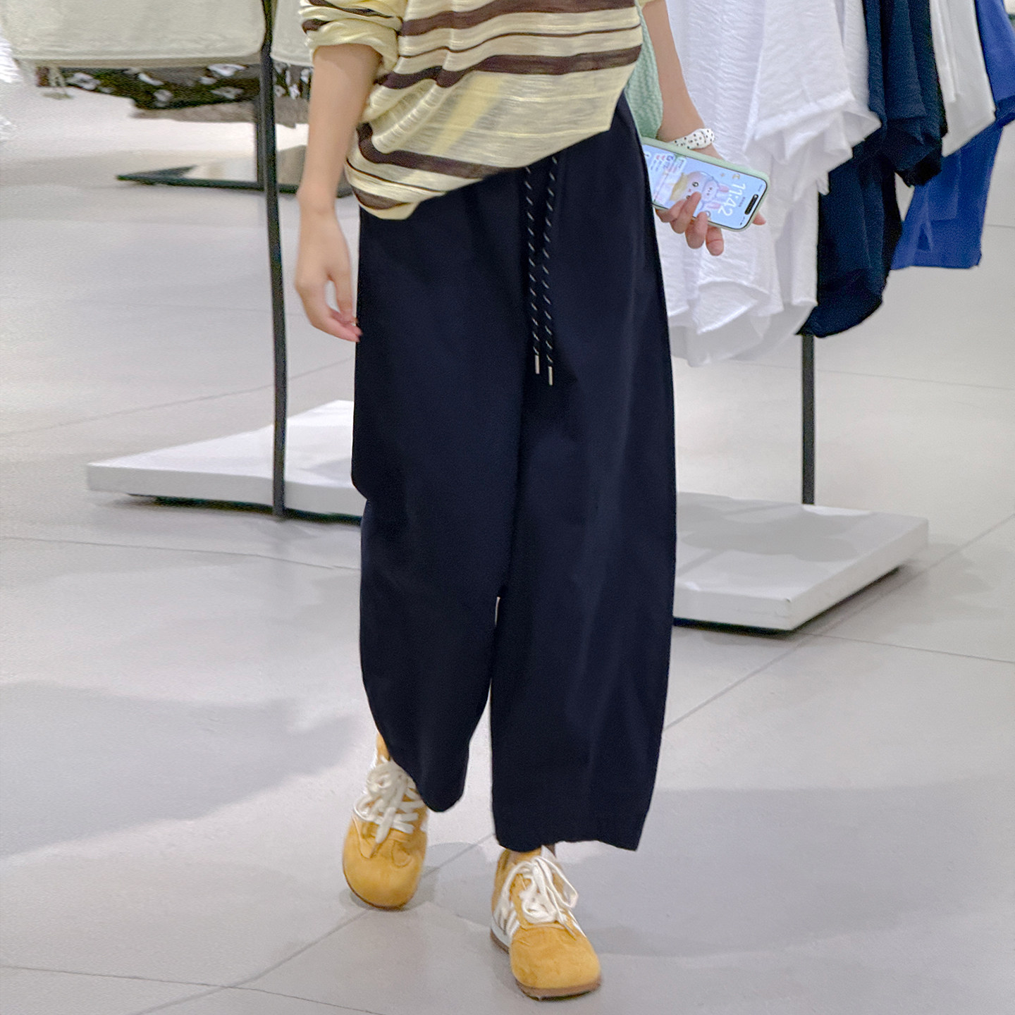 藏青气球裤女夏季2026新款图片