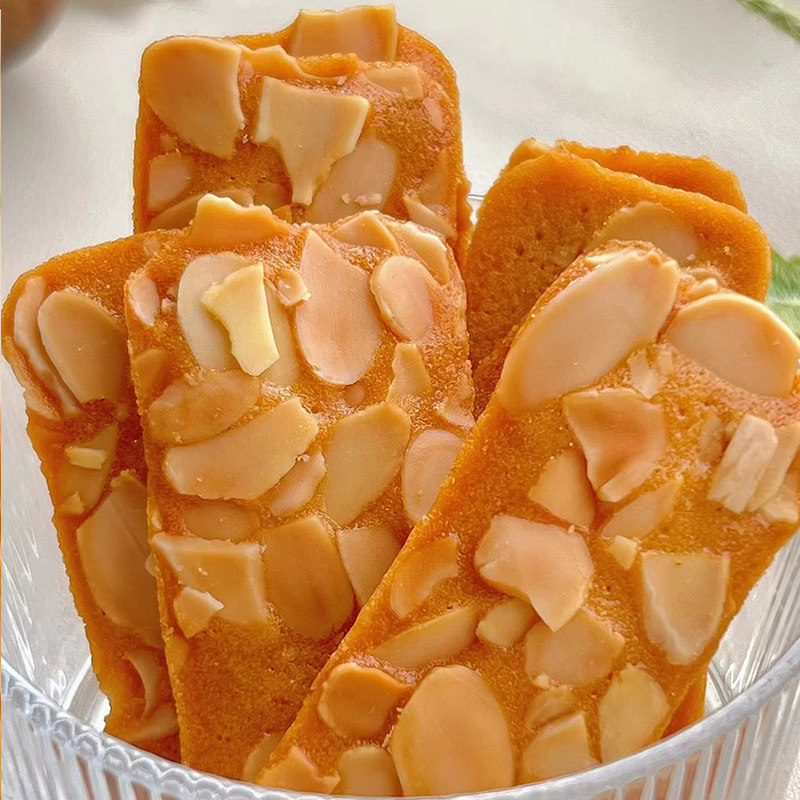 【太香了】椰子脆片扁桃仁薄脆饼干椰香坚果网红休闲零食小吃点心