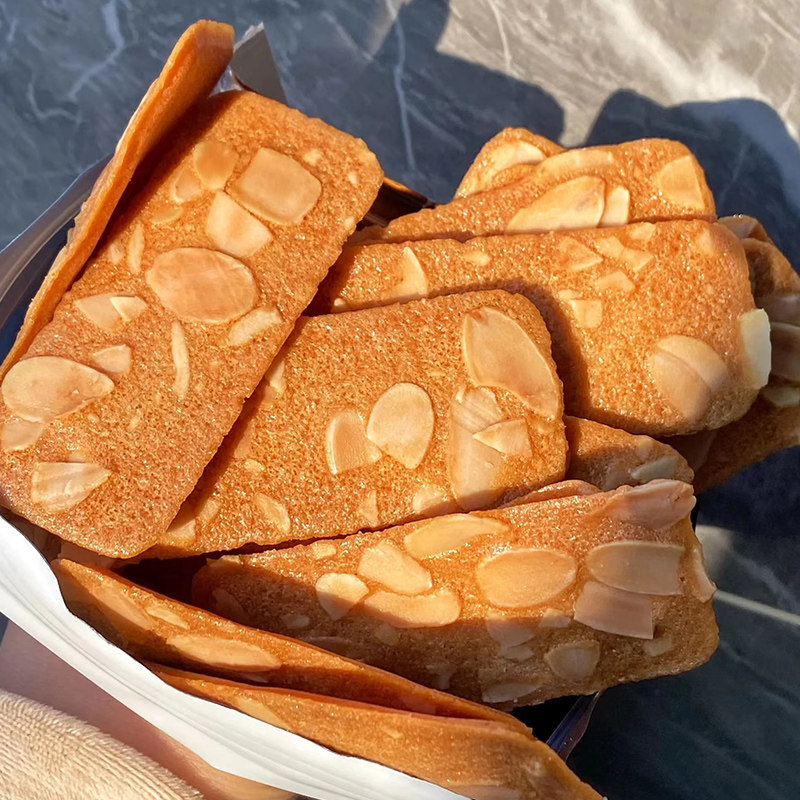 旺通椰子杏仁薄脆饼干网红食品脆片瓦片坚果扁桃仁腰果休闲零食