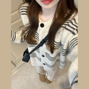慵懒风高级感条纹毛衣外套女秋冬2024新款早秋季穿搭针织开衫上衣