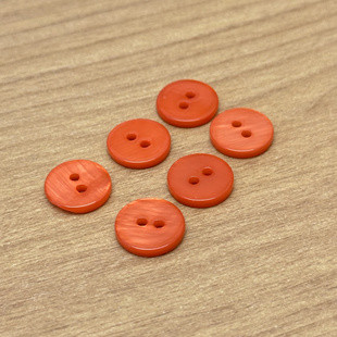 天然贝壳纽扣真贝壳扣子两眼平面河贝钮扣子橘红色衬衫衬衣开衫扣