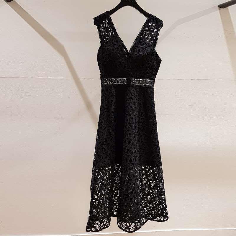 19 Spring and Summer Slim Sleeveless Mesh Dress Crochet Lady