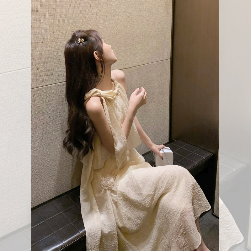 速发法两气质温柔一吊带挂脖连衣裙子夏无袖式件套装茶系穿搭风整