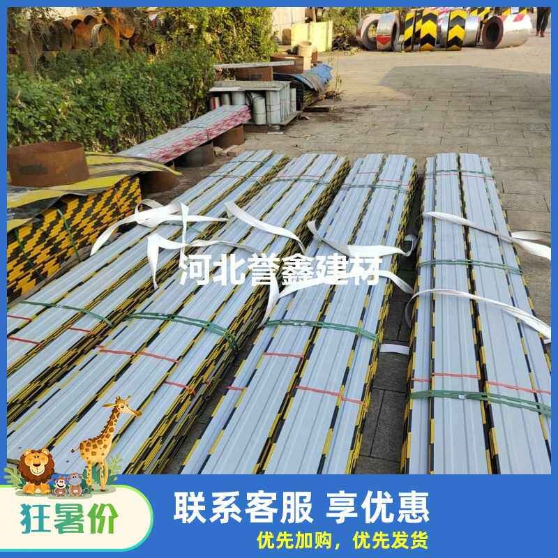 速发安徽淮南工地踢脚板楼层隔离带镀锌铁皮黑黄警示带安全防护栏