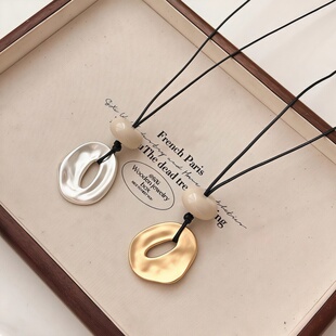 银色不规则吊坠长款项链女2025新款秋冬小众设计感毛衣链气质配饰