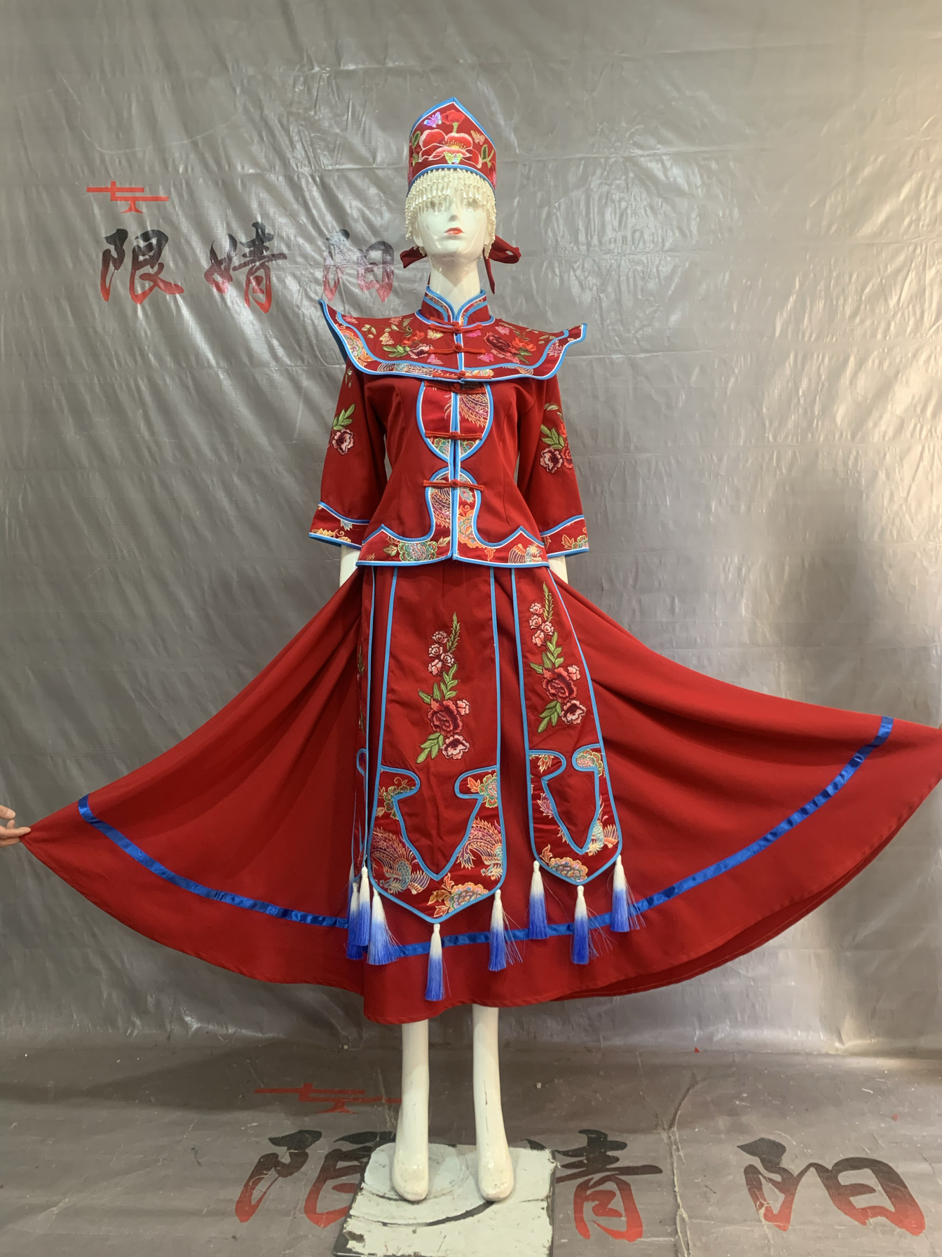 锡伯族盛装制作56个少数民族服装红色小红书新款民族风西迁节表演