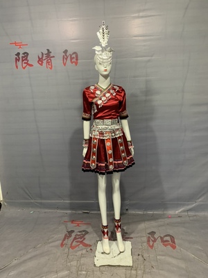 贵州少数民族苗族侗族女装圆领长裙服装抖音直播拍照头饰盛装套装