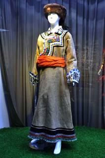 新款蒙古服装女生活装民族风现代舞蹈演出服饰大摆裙表演长裙冬季