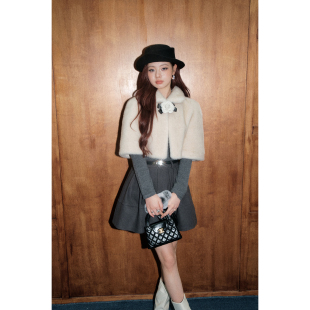 简约百搭环保皮草短款 DUO仿皮草披肩冬季 OLIVIA 斗篷外套 现货