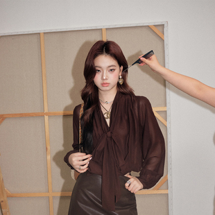 DUO飘逸V领衬衫 OLIVIA 设计感小众气质显瘦飘带领结上衣 现货