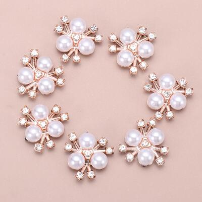 10Pcs Pearl Flower Shaped Rhinestone Buttons Sparkling Cryst