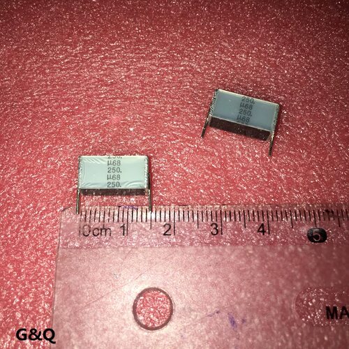 EPCOS千层糕电容 B32562J3684J 0.68UF 684 25021 B32564J1336K