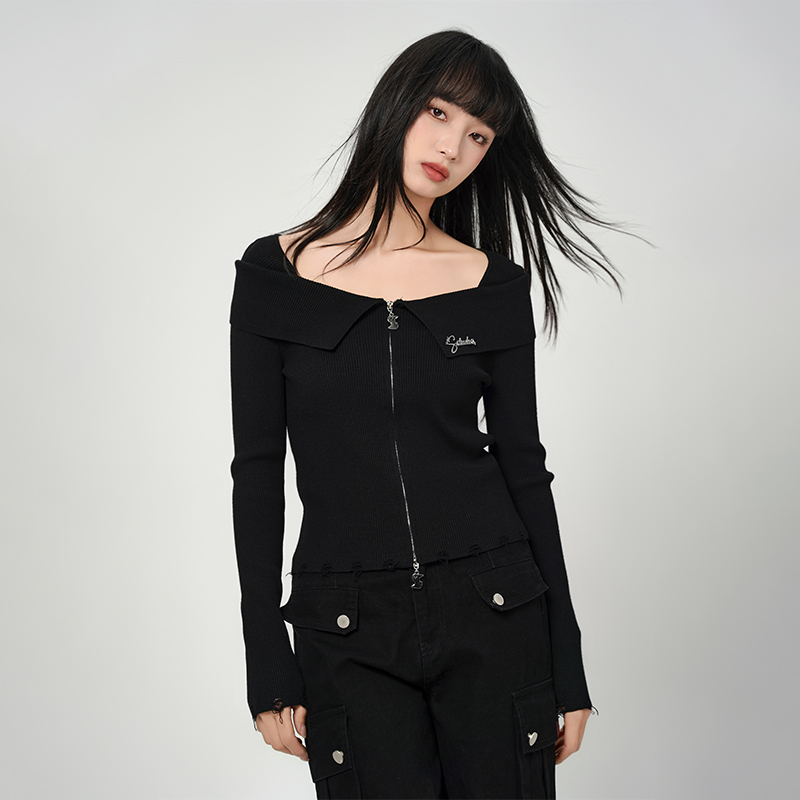 LOU&ZING黑色一字肩性感针织外套