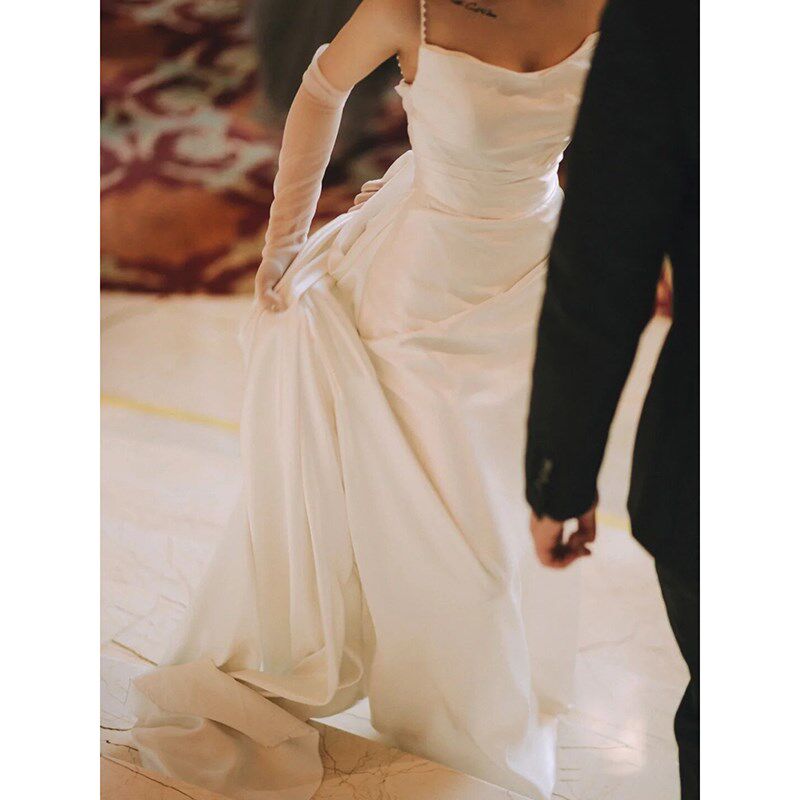 新品韩式轻婚纱h2025新款法式赫本风新娘迎宾出门纱白色简约吊带