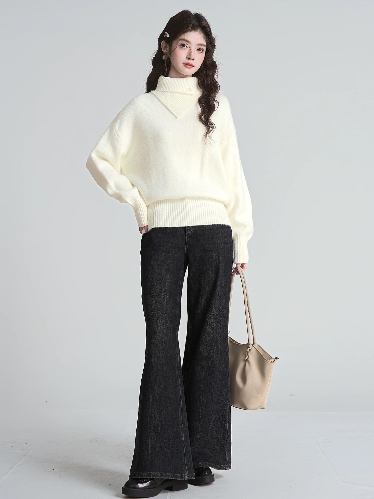 杏色翻领针织毛衣女冬季2025新款宽松软糯高领打底衫上衣