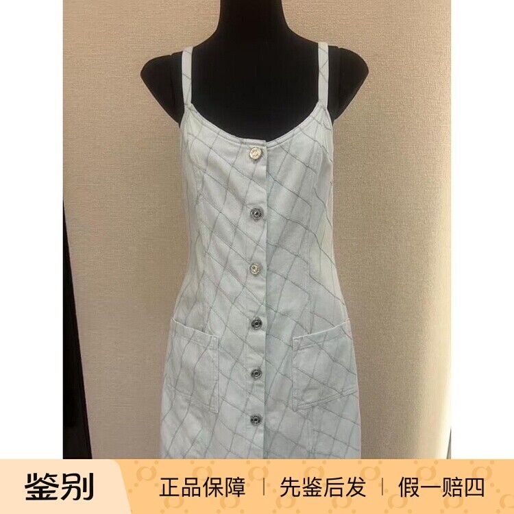 香奈儿新款牛仔单排扣吊带连衣裙
