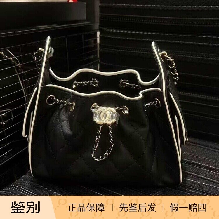 香奈儿黑白拼色25bagmini水桶包