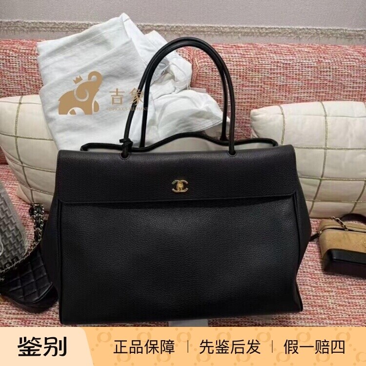 香奈儿牛皮超大号单肩托特公文包