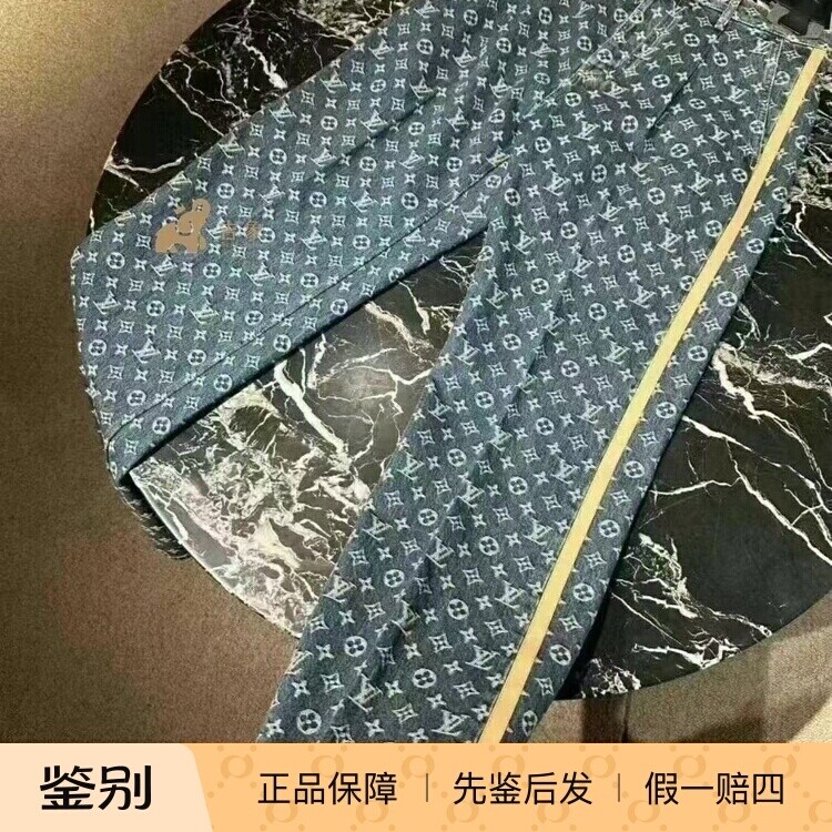 LV路易威登2024新款男装MONOGRAM 水洗丹宁牛仔裤长裤1AGIUU