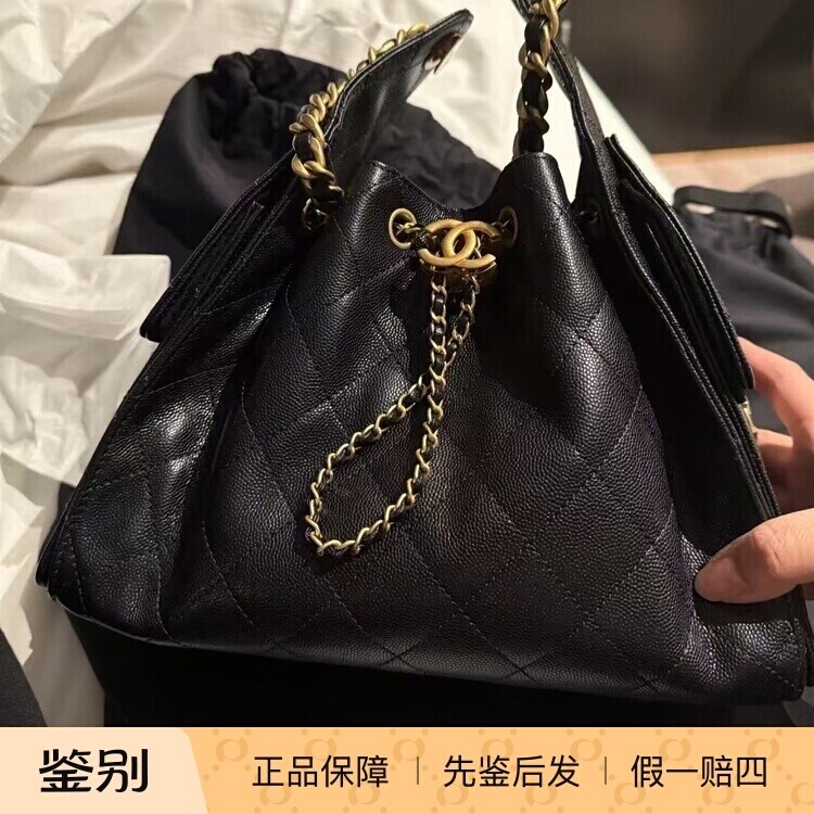 Chanel香奈儿25S新款女包黑色荔枝牛皮Hobo抽绳链条嬉皮包单肩包