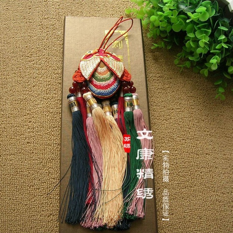 速发特价苏绣成品手工精品汽车挂件苏州刺绣特色挂饰多款