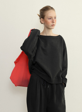 piisure 大领口宽松落肩卫衣