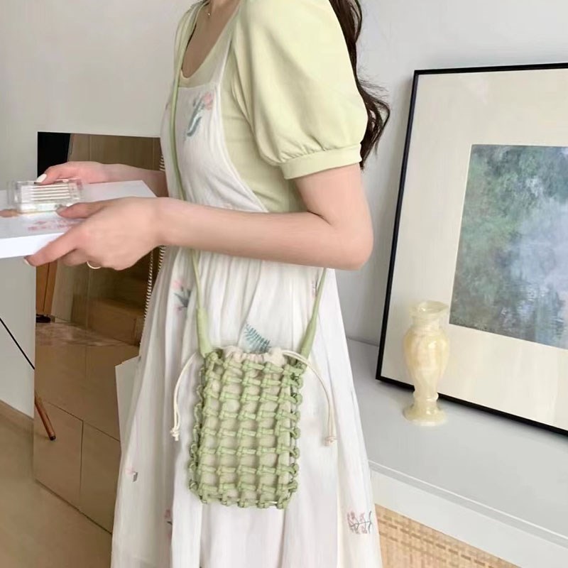 手工编织装放手机包女迷你百搭夏新款高级感斜挎小巧轻便散步小包图片
