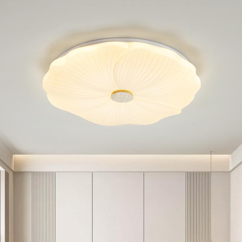 奶油风儿童房卧室灯创意个性艺术现代简约led护眼主卧书房吸顶灯