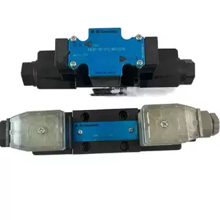 全新正品日本KPM电磁阀DE10P-10-201-DD110AL  4WE10GL-K10/LG24N