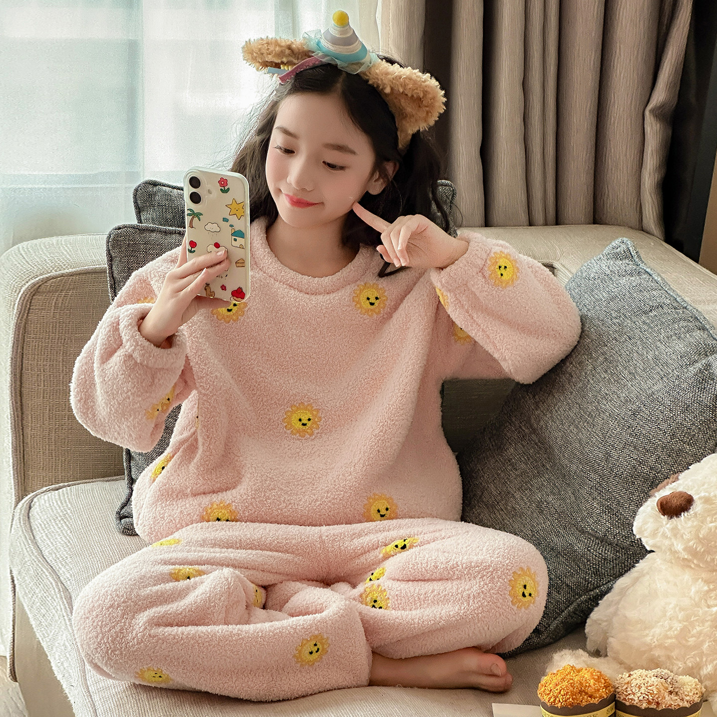 女童春秋冬款珊瑚绒家居服睡衣潮