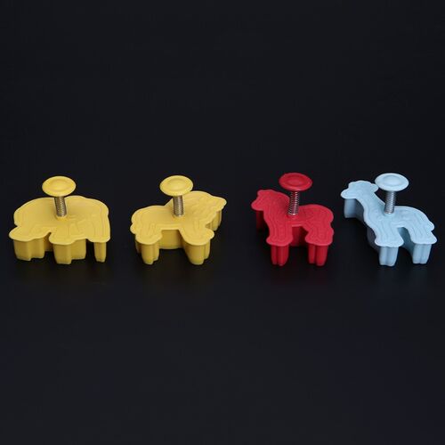 新品4Pcs 3D Animal Plastic Cookies FMold Fondant Cake Cutter