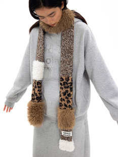 冬季 保暖搭配 豹纹拼接针织毛绒长围巾 oinimi