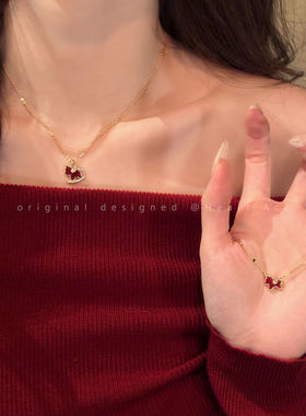 马上有钱红色小马吊坠项链毛衣链