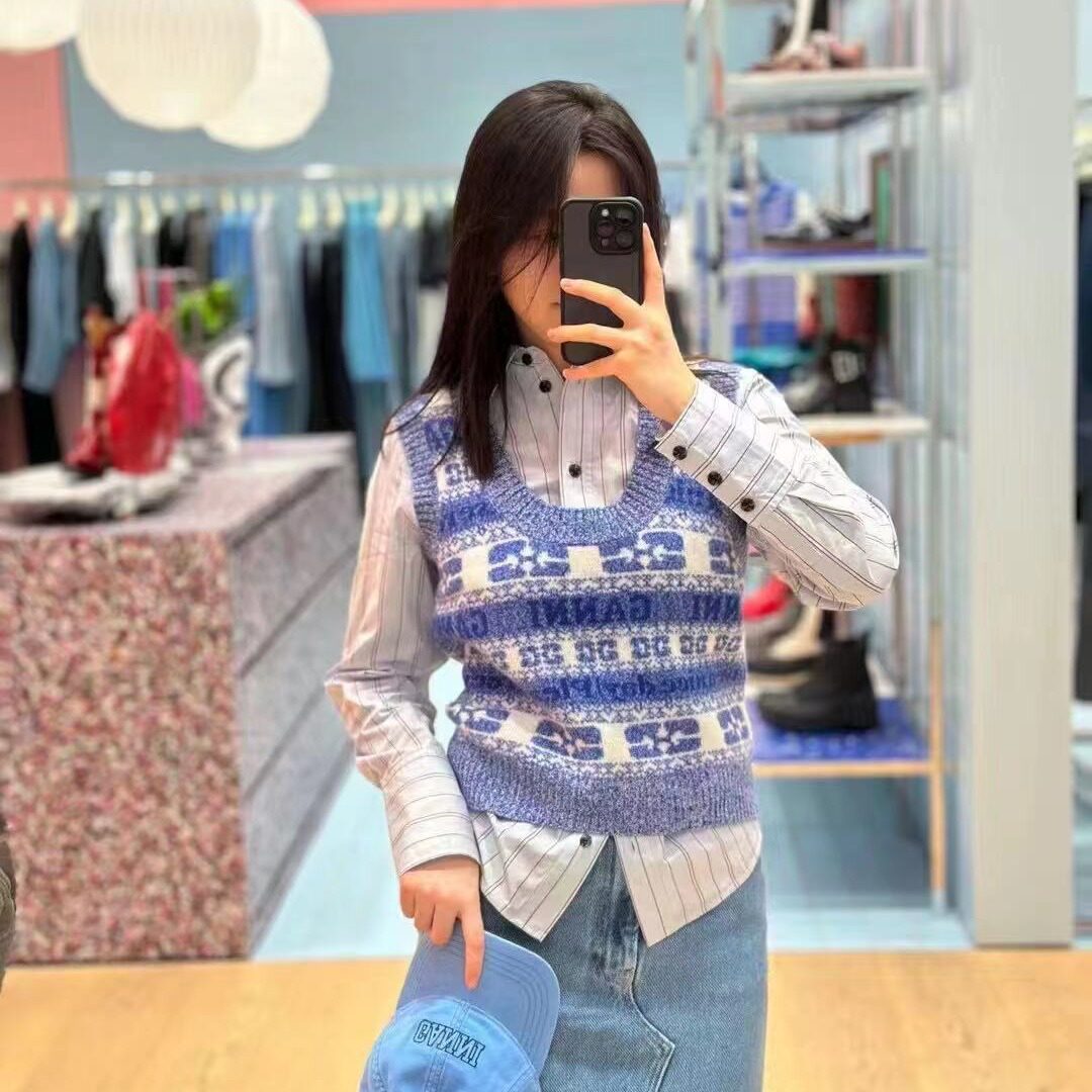 女士毛衣马甲秋冬新款经典嵌花U领混色宽松针织马甲女式套头背心