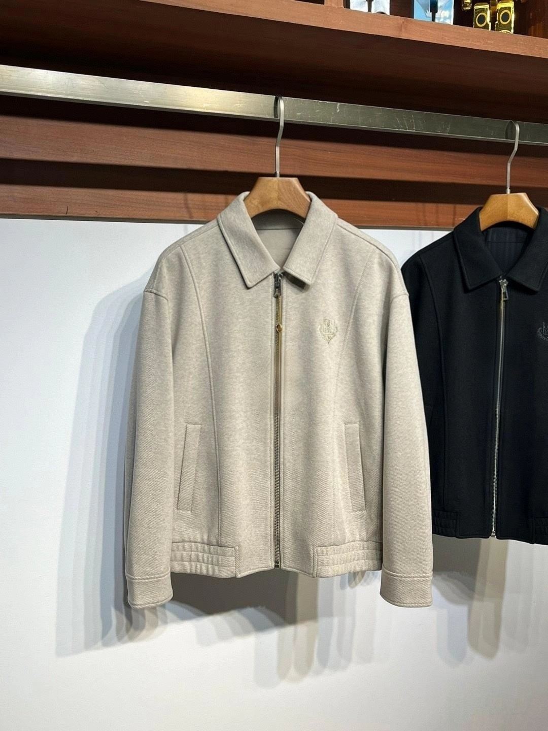 老钱风男装2025秋冬新款经典刺绣老钱风男士翻领羊绒夹克外套