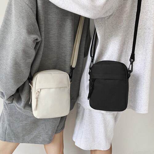 Single shoulder bag for men