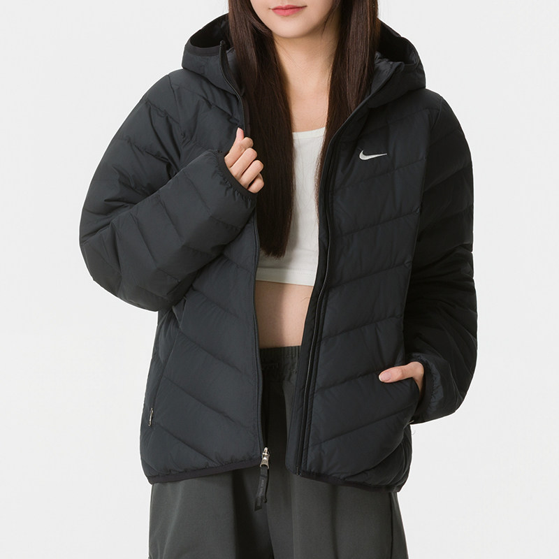 耐克女装运动服2026冬季550蓬鸭绒填充连帽保暖羽绒服运动上衣