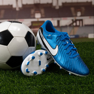 轻便训练比赛鞋 耐克新款 男鞋 FG钉鞋 DV4337 LEGEND10足球鞋
