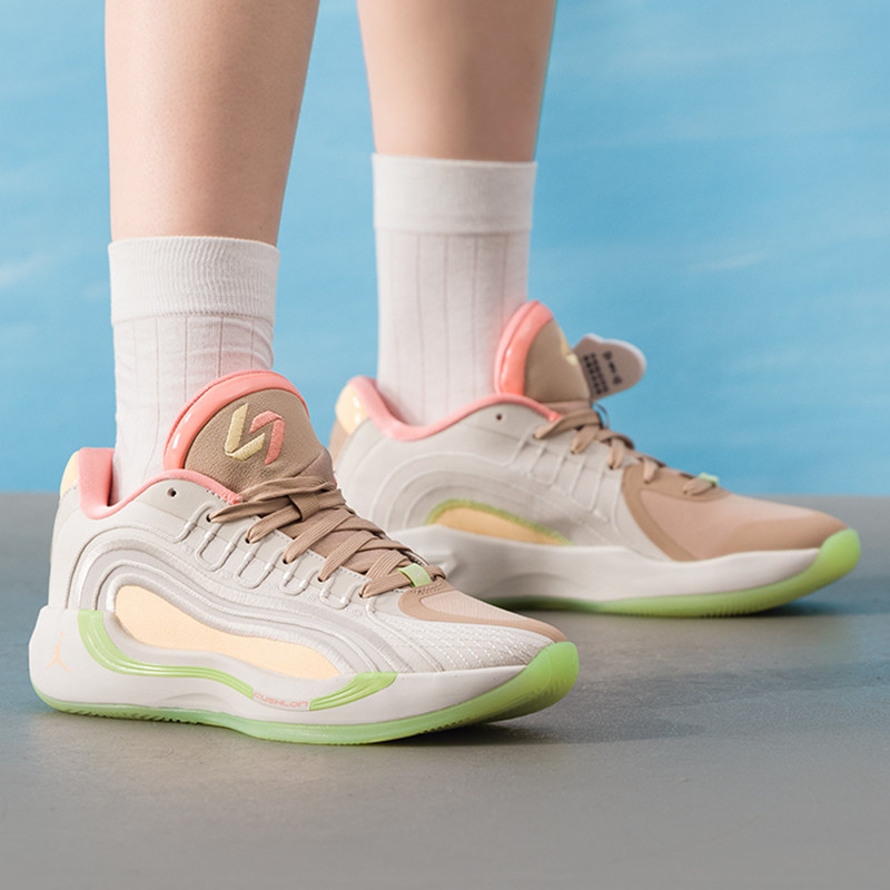 Nike/耐克篮球鞋大童鞋女鞋JORDAN LUKA 4运动鞋IO0201-100